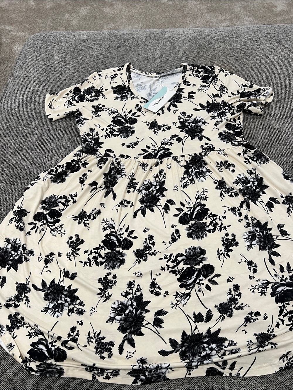 ON SALE!!! Women’s Black Floral Cream V-Neck Dress